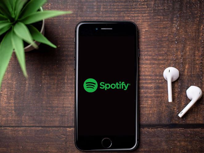 Technologie Spotify va licencier 6% de ses effectifs